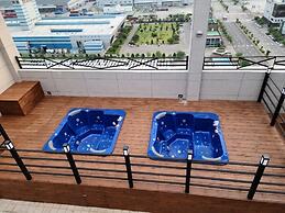 Western Bay Marina Hotel