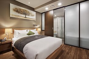 Western Bay Marina Hotel