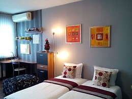 Greek Rooms in the City Center