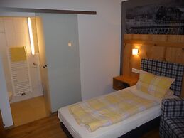 Gasthaus-Pension Zum Kreuz