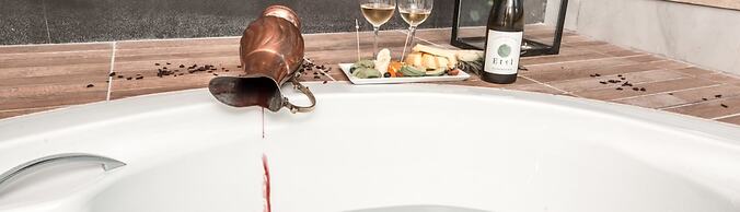 Gillham Vineyard Hotel - Adults Only