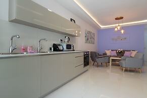 Full Option 9 People Central Location
