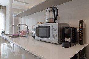 Full Option 9 People Central Location