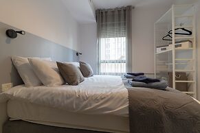 Full Option 9 People Central Location