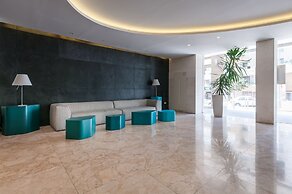 Best Location New Apt Full Amenities