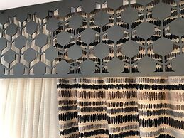 New Luxurious 2BR front old city Legacy