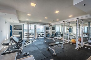 Beach Front By Ritz Hotel Pool Parking