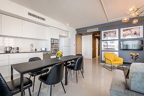 Front of Beach -Luxurious Residence