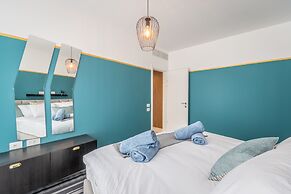 Front of Beach -Luxurious Residence