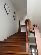 Laiyin Garden City Hostel