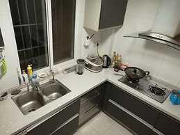 Laiyin Garden City Hostel