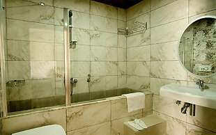 Elaia Thermal & Spa Hotel