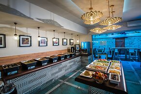 Anesis Blue Boutique Hotel