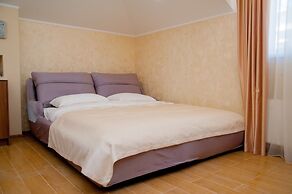 Modern History Apartments