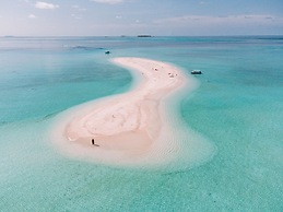 Reef Edge Thulusdhoo