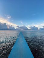 Reef Edge Thulusdhoo