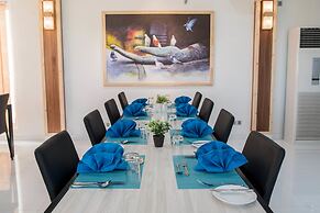 Reef Edge Thulusdhoo