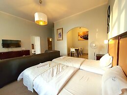 Holiday Suites Cracow