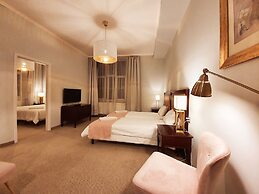 Holiday Suites Cracow