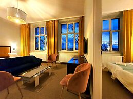 Holiday Suites Cracow