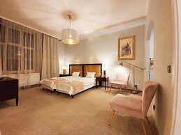 Holiday Suites Cracow