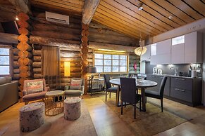 Kuukkeli Log Houses Teerenpesä - Superior Suite A49