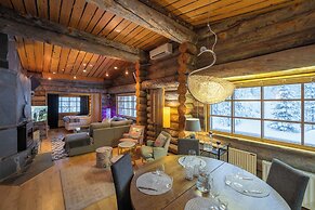 Kuukkeli Log Houses Teerenpesä - Superior Suite A49