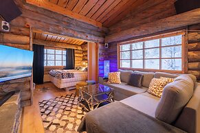 Kuukkeli Log Houses Teerenpesä - Superior Suite A49