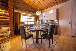 Kuukkeli Log Houses Teerenpesä - Superior Suite A49