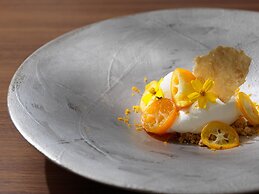 Lake Shikotsu Tsuruga Besso Ao no Za