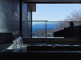 Lake Shikotsu Tsuruga Besso Ao no Za