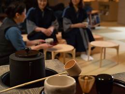 Lake Shikotsu Tsuruga Besso Ao no Za