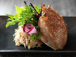 Lake Shikotsu Tsuruga Besso Ao no Za