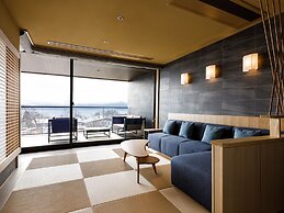 Lake Shikotsu Tsuruga Besso Ao no Za