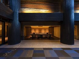 Lake Shikotsu Tsuruga Besso Ao no Za