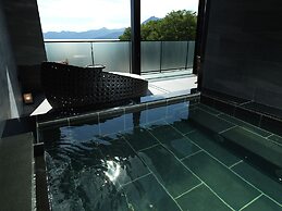 Lake Shikotsu Tsuruga Besso Ao no Za