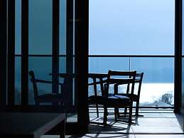 Lake Shikotsu Tsuruga Besso Ao no Za