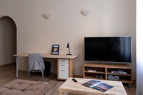 Four-room apartment on Nevsky 106