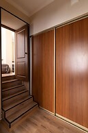 Four-room apartment on Nevsky 106