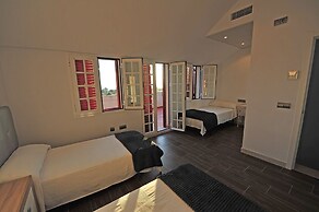 Casa Cinco Dormitorios Acceso Playa