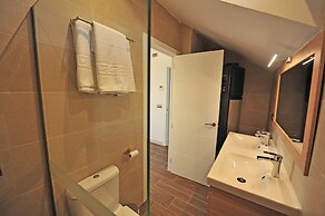 Casa Cinco Dormitorios Acceso Playa