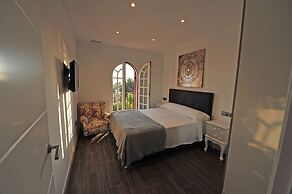 Casa Cinco Dormitorios Acceso Playa