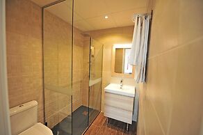 Casa Cinco Dormitorios Acceso Playa