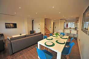 Casa Cinco Dormitorios Acceso Playa