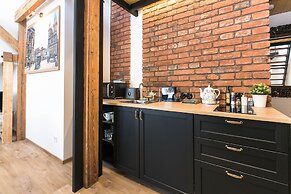 The Old Town Square & Parizska Apartments