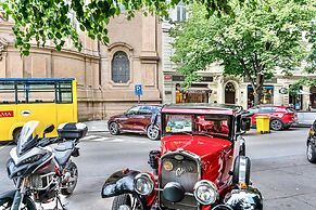 The Old Town Square & Parizska Apartments