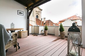 The Old Town Square & Parizska Apartments