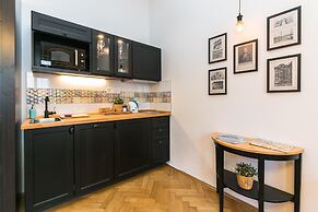 The Old Town Square & Parizska Apartments