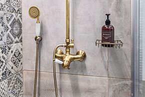 The Old Town Square & Parizska Apartments