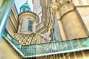The Old Town Square & Parizska Apartments